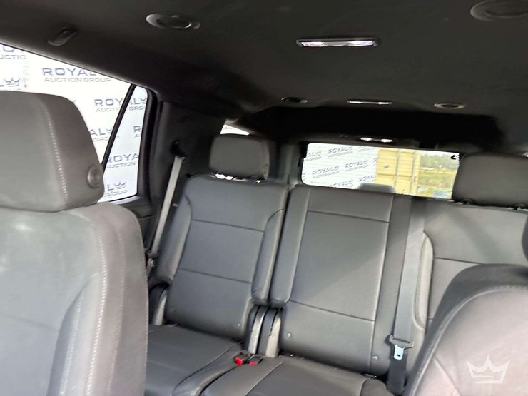 2023-chevrolet-tahoe-image-13