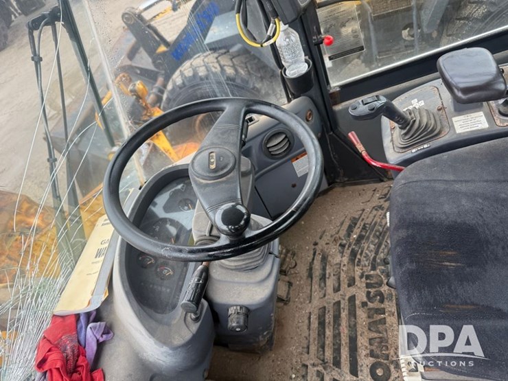 2009-komatsu-wa320-image-15