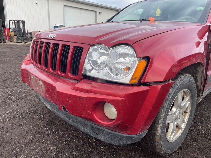 2005-jeep-grand-cherokee-laredo-image-11