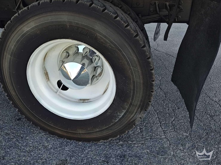 2011-international-durastar-4300-image-32