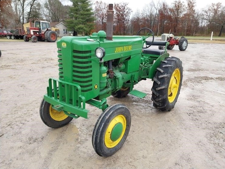 john-deere-m-image-1