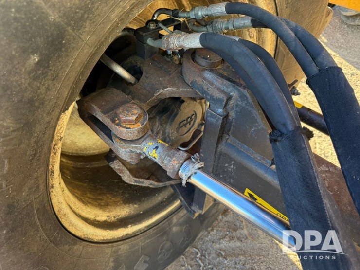 2012-oxbo-8435-image-36