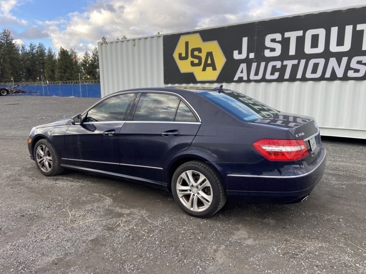 2011-mercedes-benz-e350-awd-sedan-image-3
