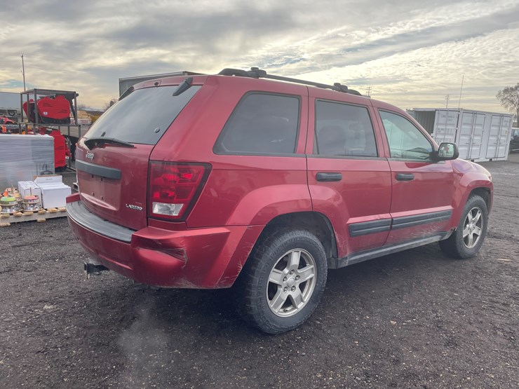 2005-jeep-grand-cherokee-laredo-image-5