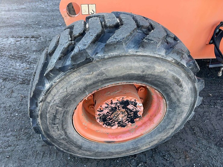 2001-jlg-600s-image-9