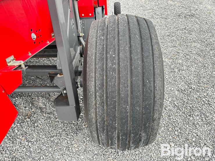 2015-massey-ferguson-2946a-image-19