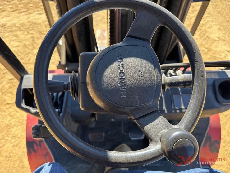 2022-hangcha-cd35-xw97f-straight-mast-forklift-image-14