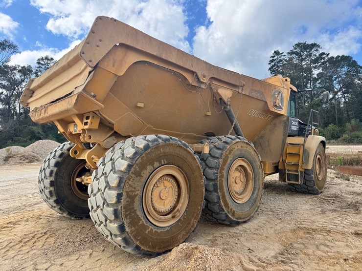 2022-deere-410e-image-4