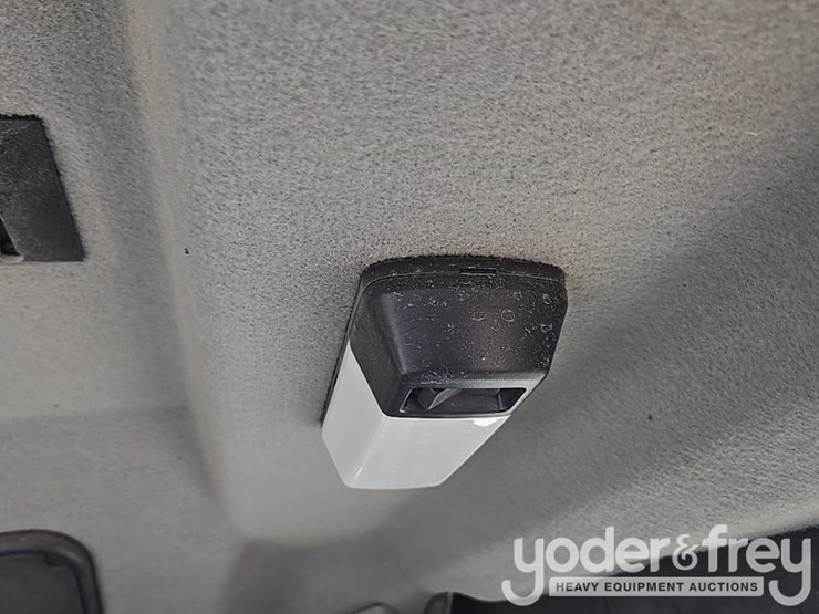 2016-caterpillar-120m2-image-216