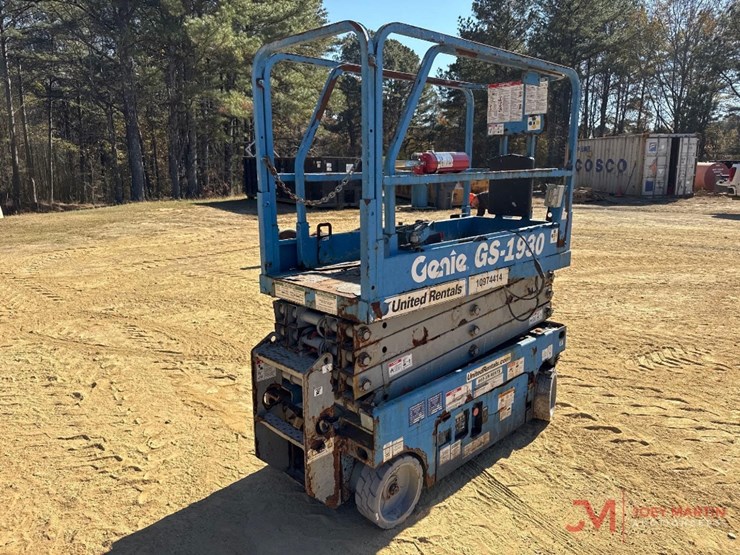 genie-gs1930-image-2