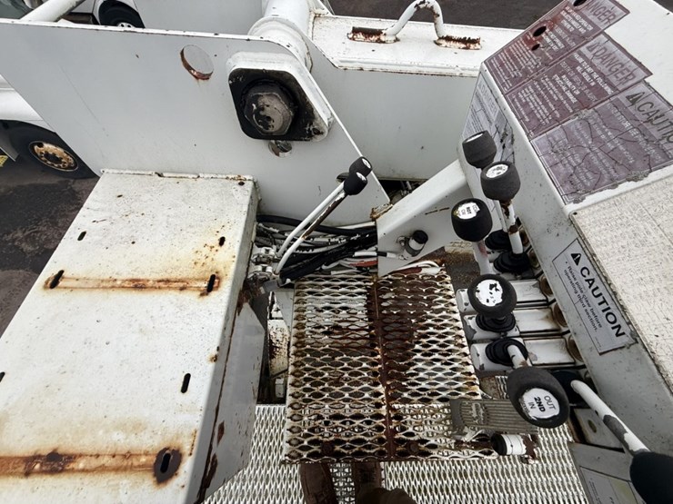 2006-international-7300-image-65