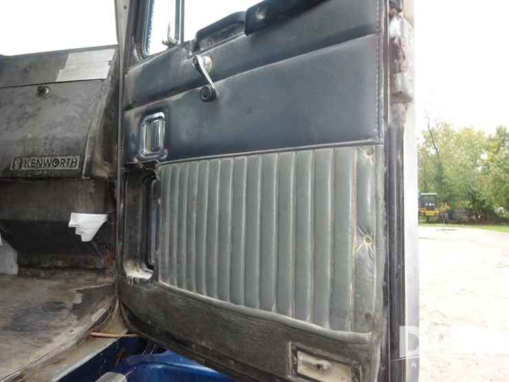 1990-kenworth-liquid-nurse-truck-(pz14113)-image-72