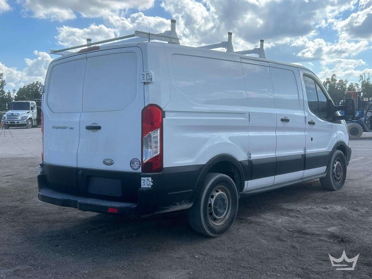 2015-ford-transit-image-3