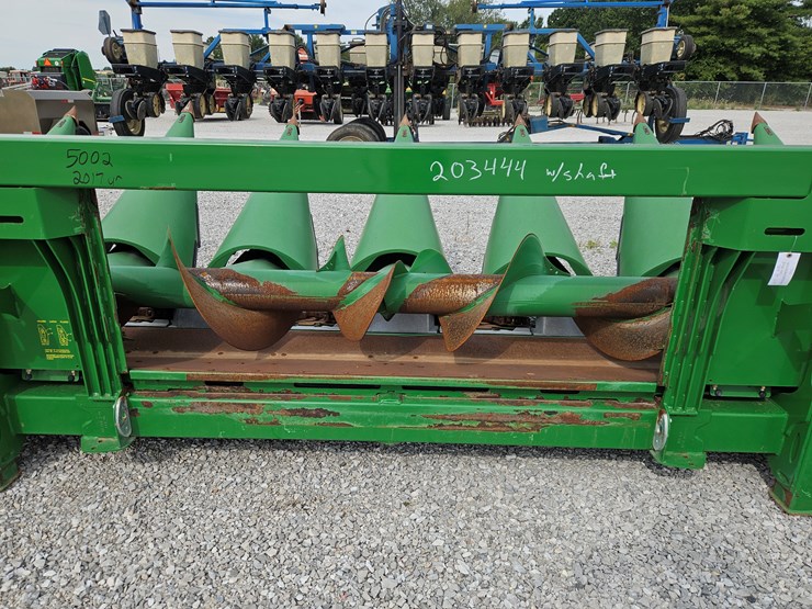 2017-john-deere-608c-image-8