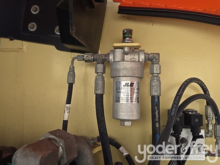 2014-jlg-800aj-image-84