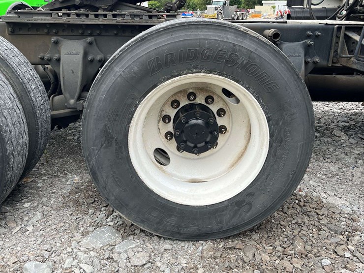 2018-freightliner-cascadia-evolution-t/a-truck-tractor-image-13