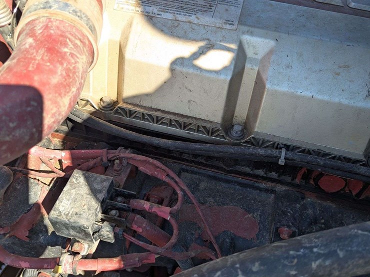 2016-mack-granite-gu713-image-32