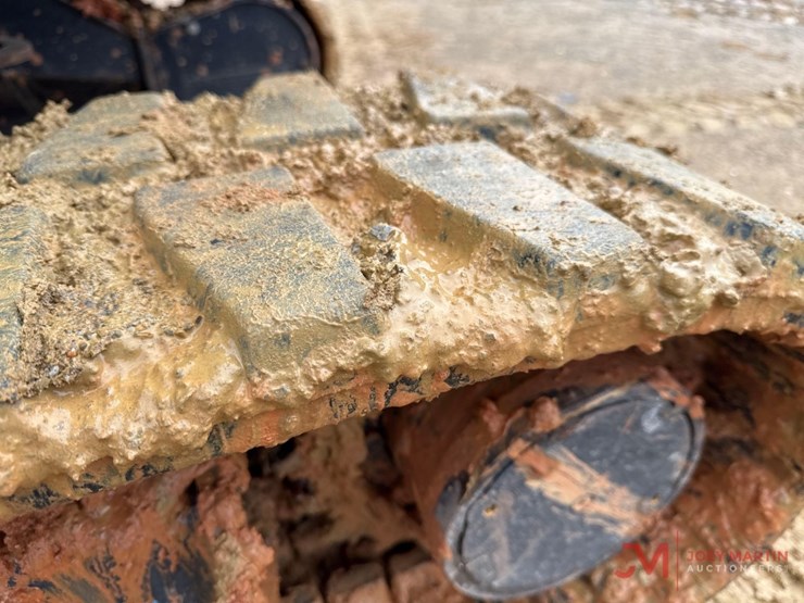 2020-deere-26g-image-12