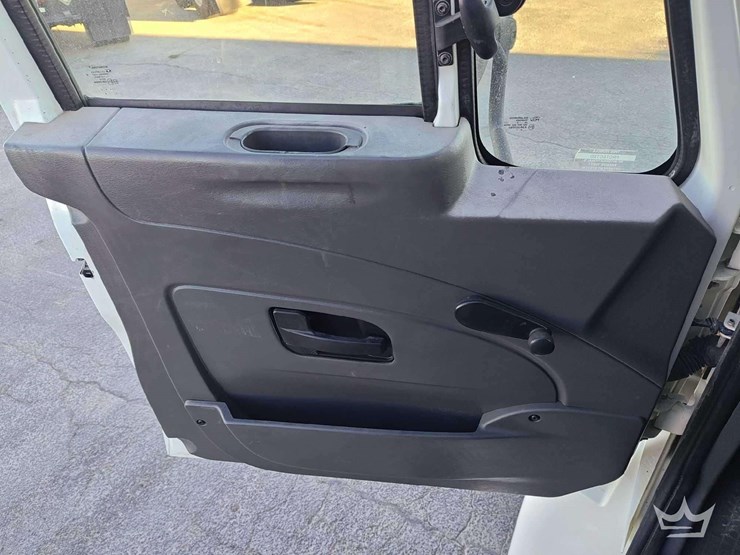 2011-international-durastar-4300-image-16