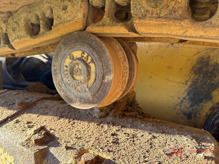 2014-caterpillar-d6k2-lgp-image-8