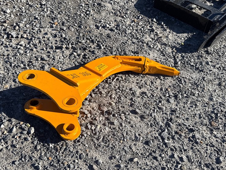 caterpillar-305-image-4