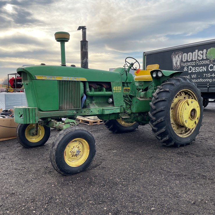 JOHN DEERE 4020