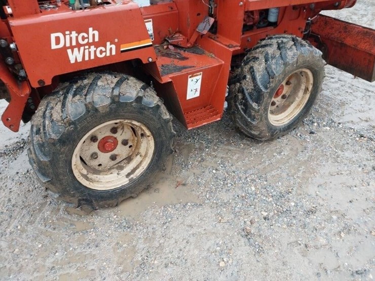 ditch-witch-3700-image-5