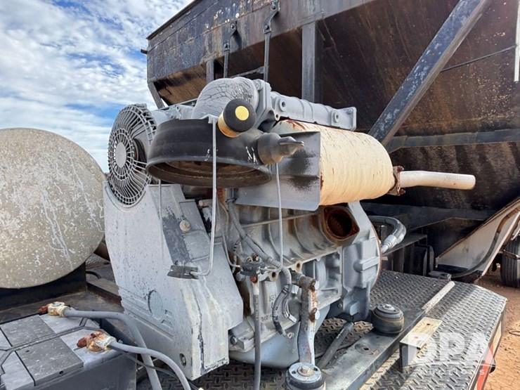 1998-daco-trailer-corp.-dry-tender-trailer-(gp12101,-unit-793)-image-26