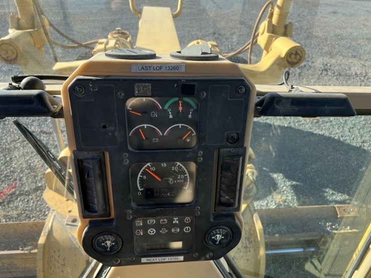 2006-caterpillar-160h-image-42