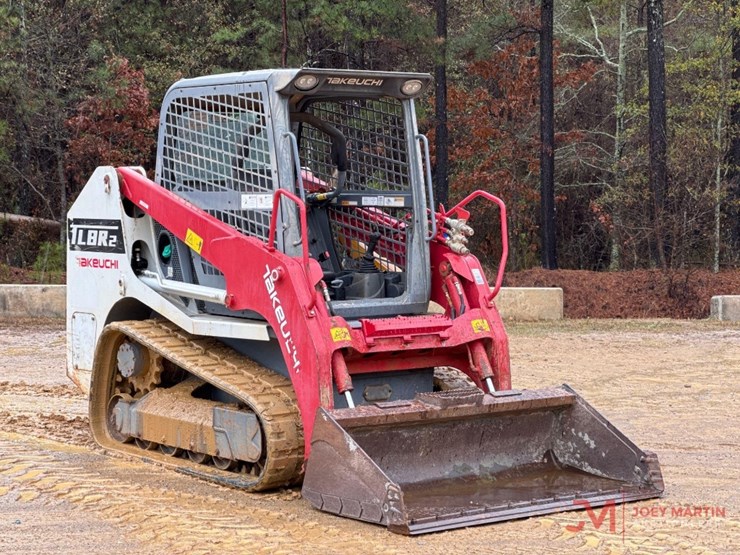 2020-takeuchi-tl8r-image-1