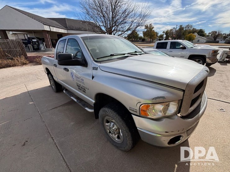 2004-dodge-2500-image-4
