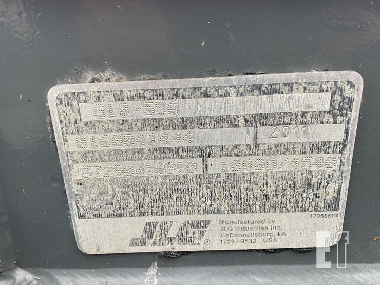 2011-jlg-g10-55a-image-30