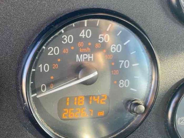 2016-peterbilt-337-image-8