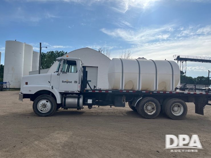 1993-white-gmc-liquid-truck-(dr8592-unit-129952)-image-19