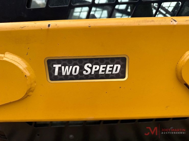 2023-caterpillar-259d3-image-10