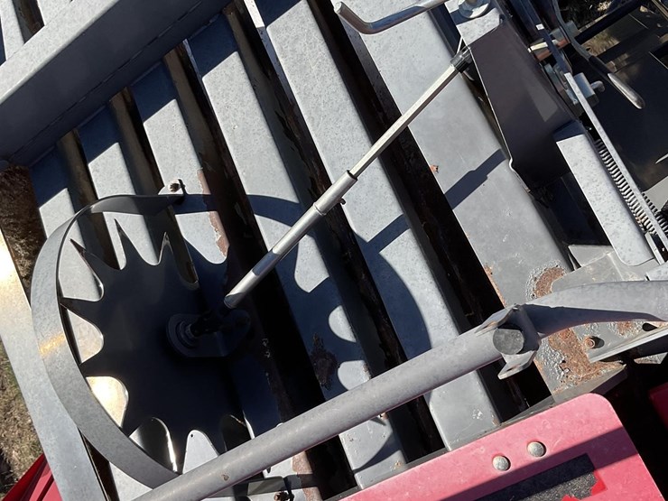 2013-massey-ferguson-2190-image-22