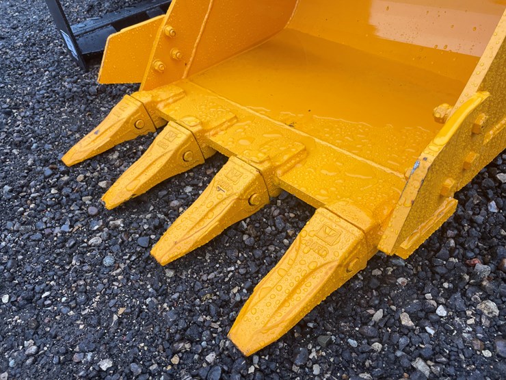 caterpillar-305-image-3