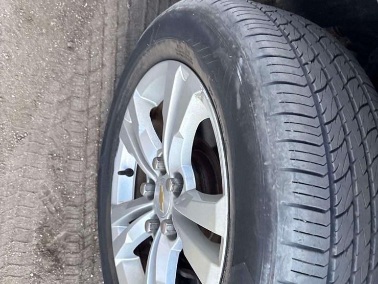 2012-chevrolet-equinox-image-25