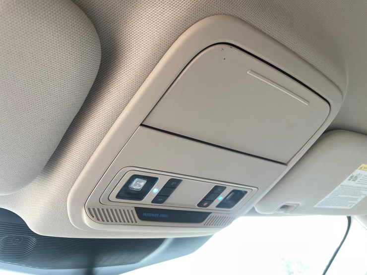 2021-ford-explorer-image-33