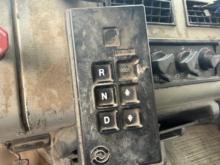 2002-caterpillar-3126-image-84