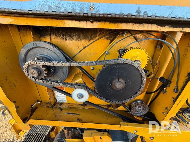 2012-oxbo-8435-image-45