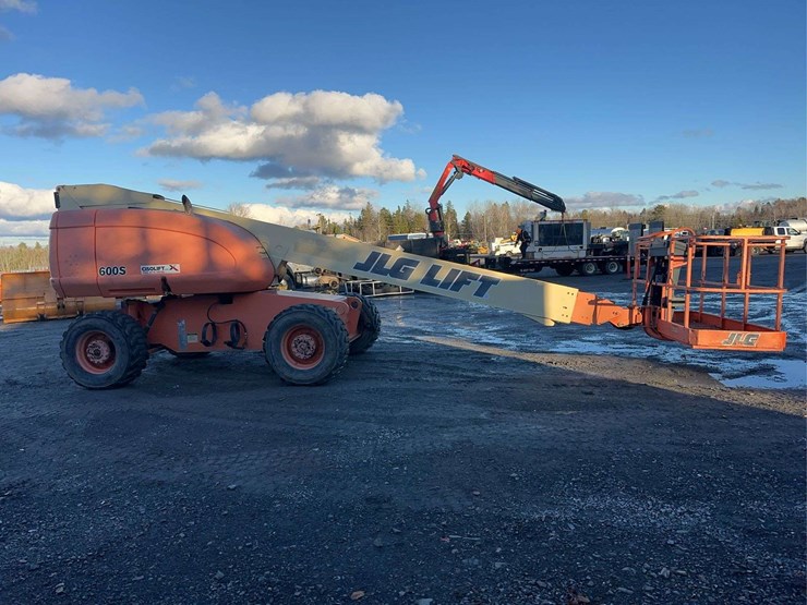2001-jlg-600s-image-4