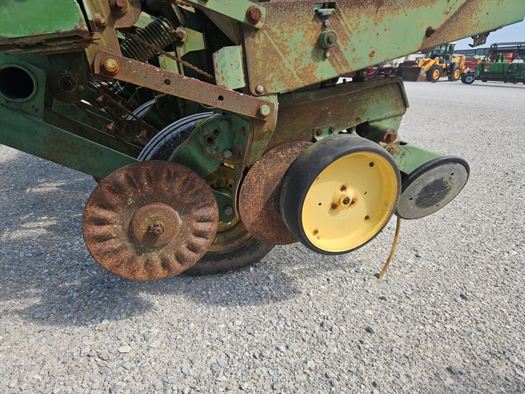 john-deere-7000-image-4