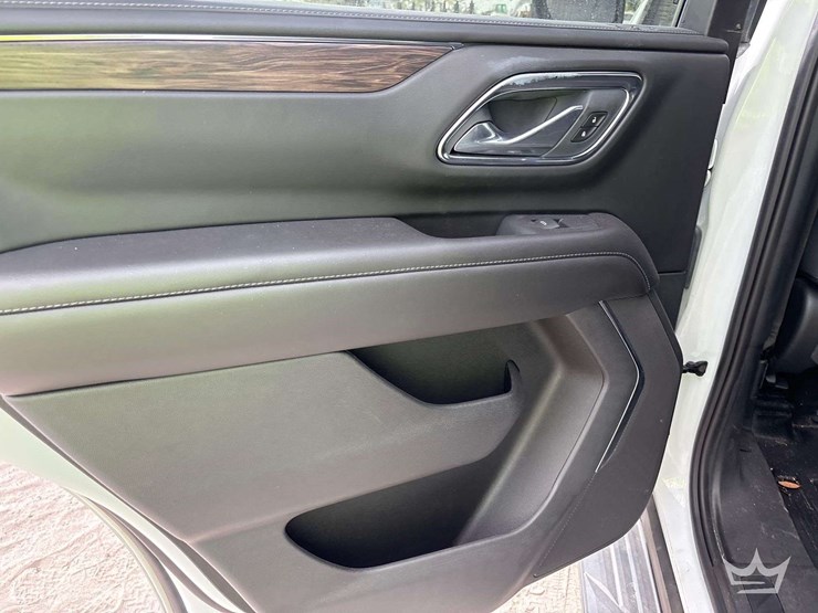 2023-chevrolet-tahoe-image-14