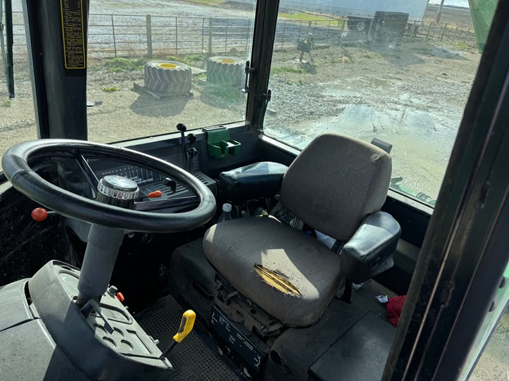 john-deere-8640-image-21