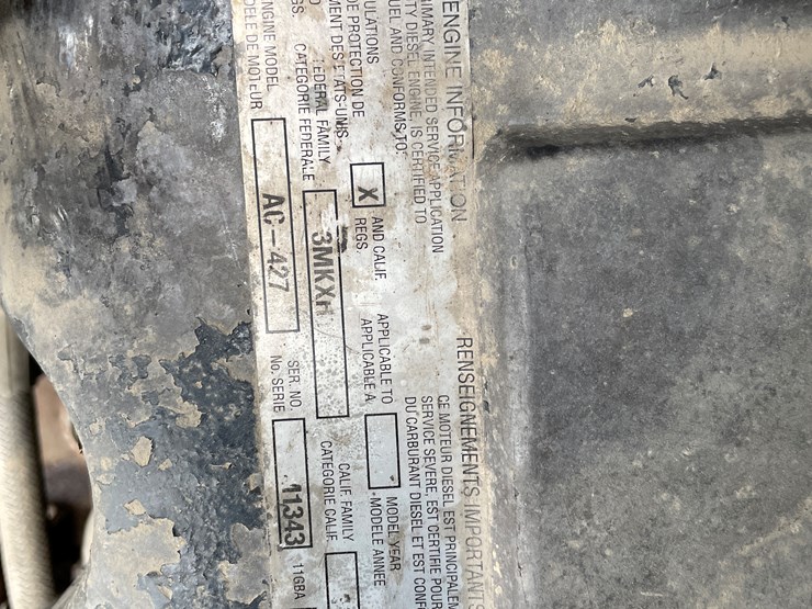 #1061-•-2004-mack-cx613-tandem-axle-day-cab-semi-tractor-(has-wi-title)-image-39