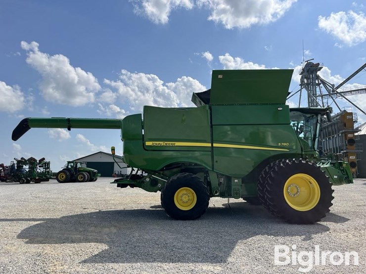 2024-john-deere-s780-image-4