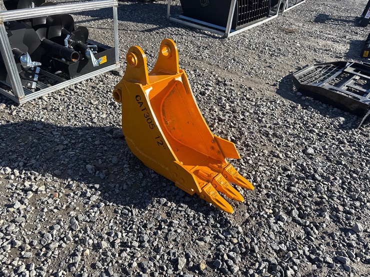 caterpillar-305-image-4