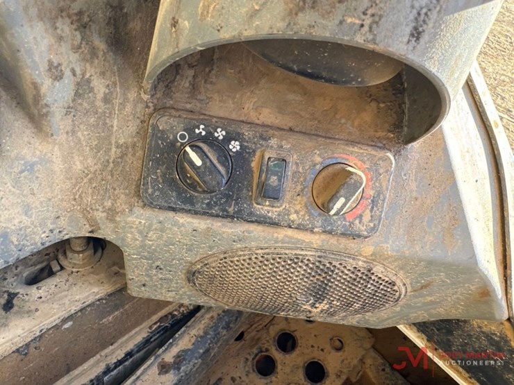 2017-bobcat-t595-image-19