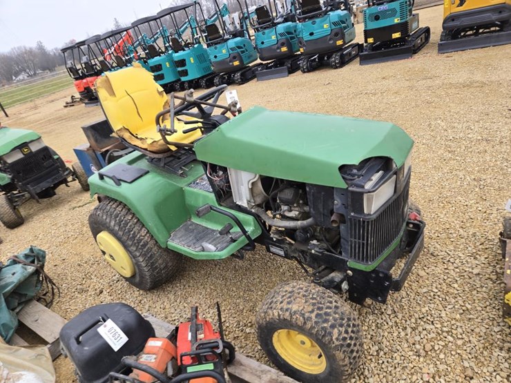 john-deere-445-image-11